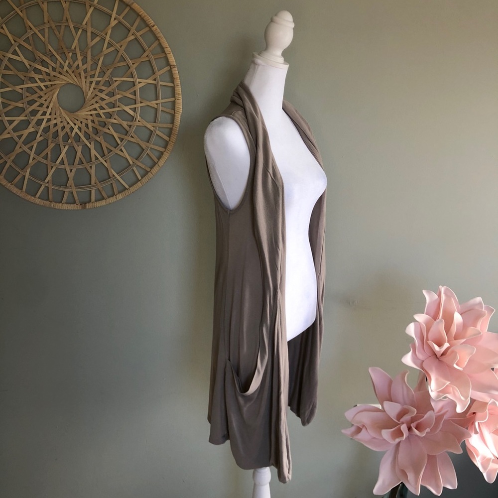 NWOT BCBGMAXAZRIA tan sleeveless top with pockets women size M - Picture 3 of 6